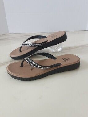 JUST BE Rhinestone Bling Black Wedge Flip Flops Thong Sandals Sz 5/6